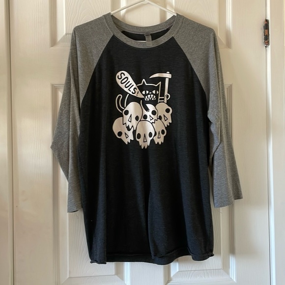 Tops - Adorable black cat raglan baseball tee from reaper skulls cartoon